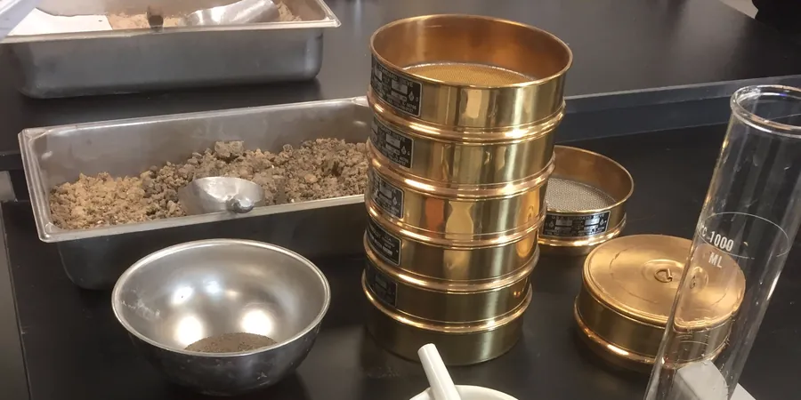 Grain Size Analysis (Sieve + Hydrometer) in Darwin — AS 1726 Compliant